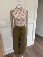 Load image into Gallery viewer, The Lace Layering Top
