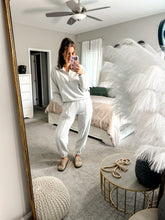 Load image into Gallery viewer, The Lounge Quarterzip Pullover
